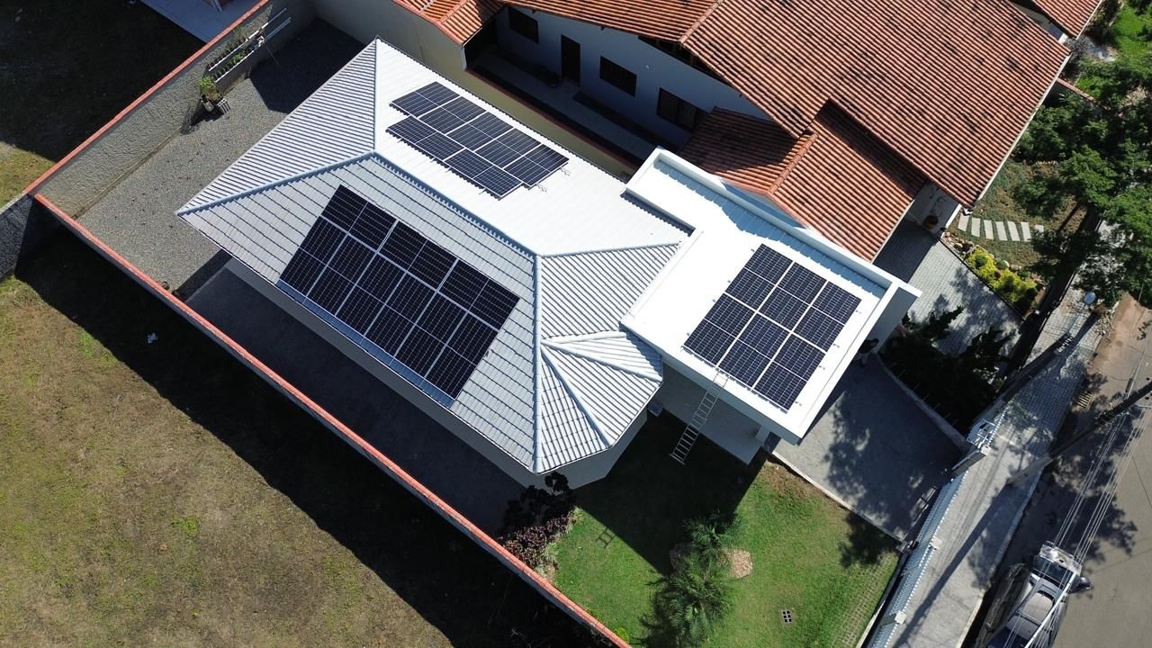 Prévia do álbum: projeto de energia solar concluído pela Seratotech